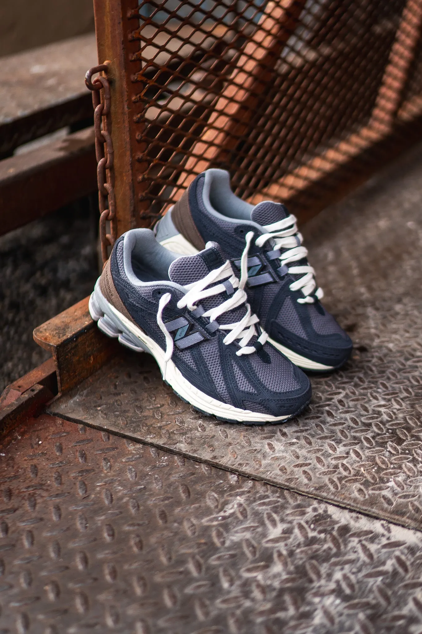 New Balance 1906F shoes - Midnight/Brown (M1906F)