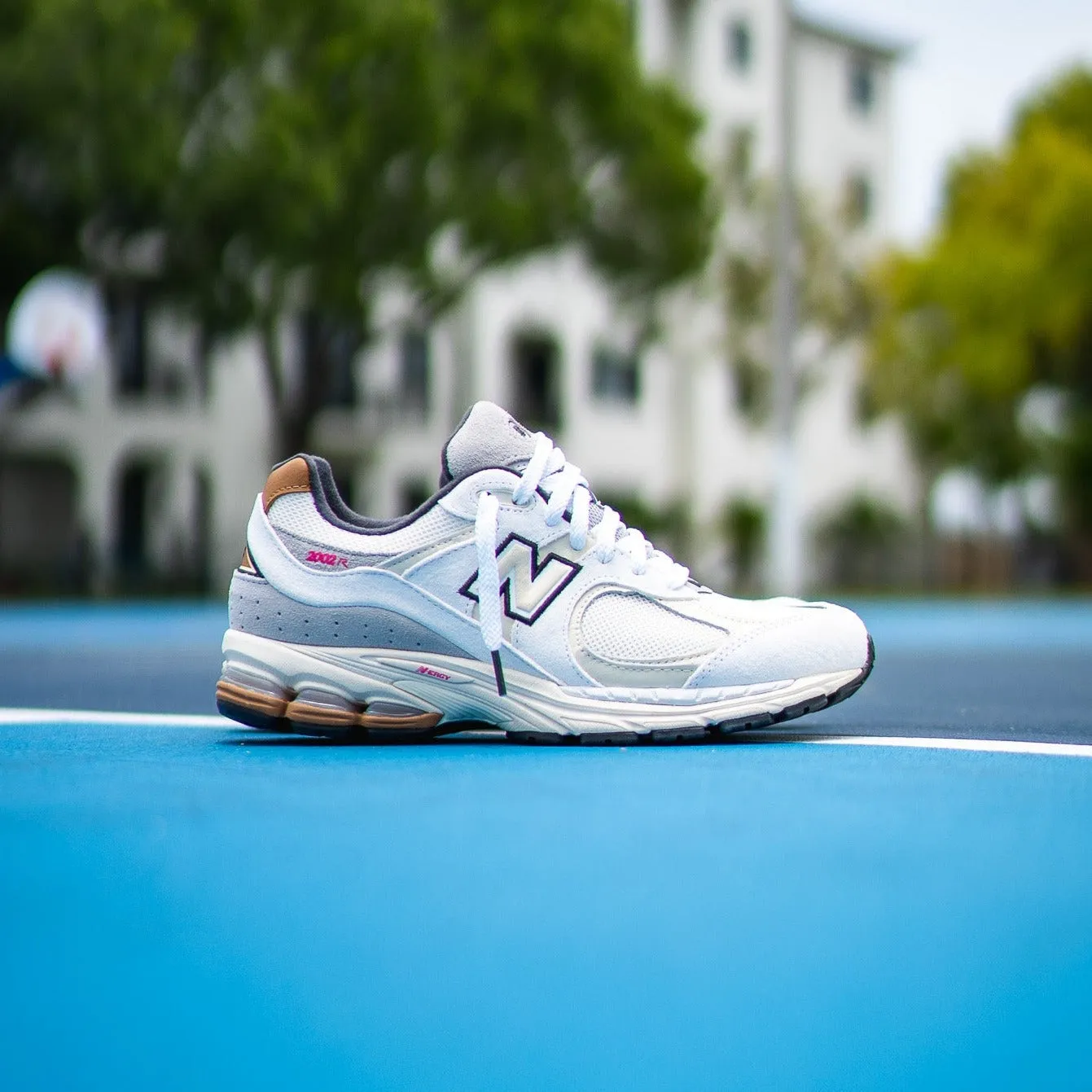 New Balance 2002R Eggnog - M2002RQW