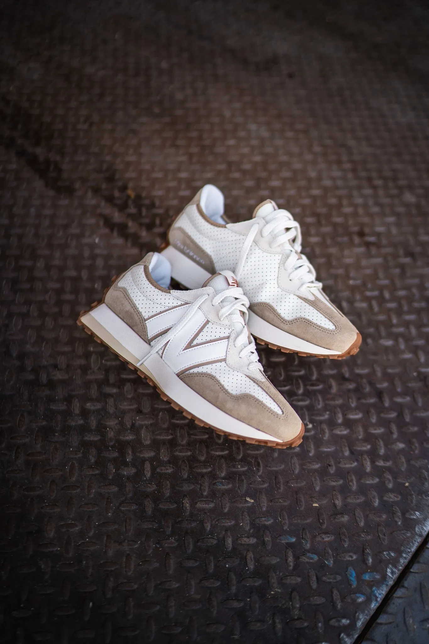 New Balance 327 Beige White MS327PS