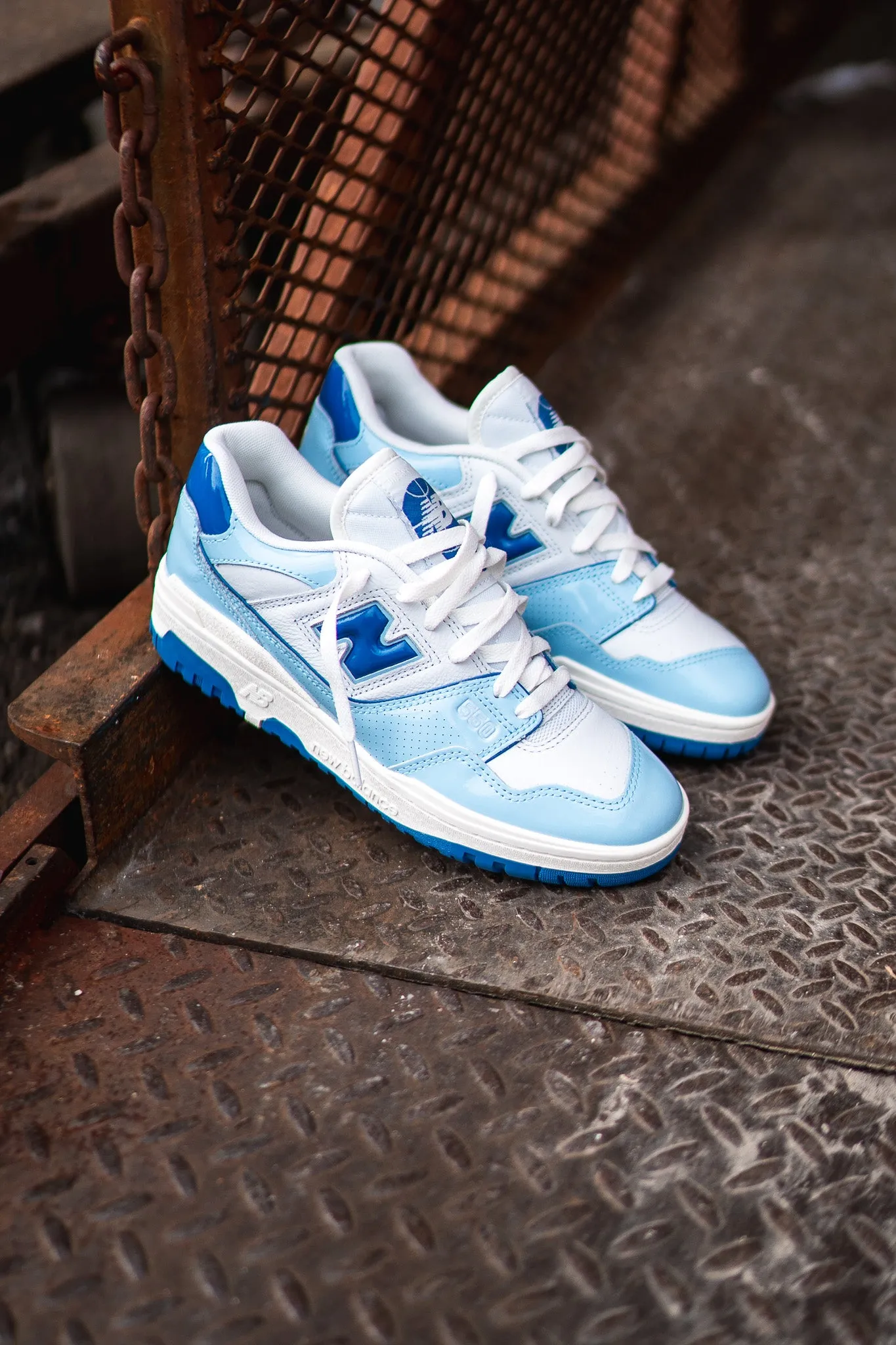 New Balance 550 sneakers - white and powder blue