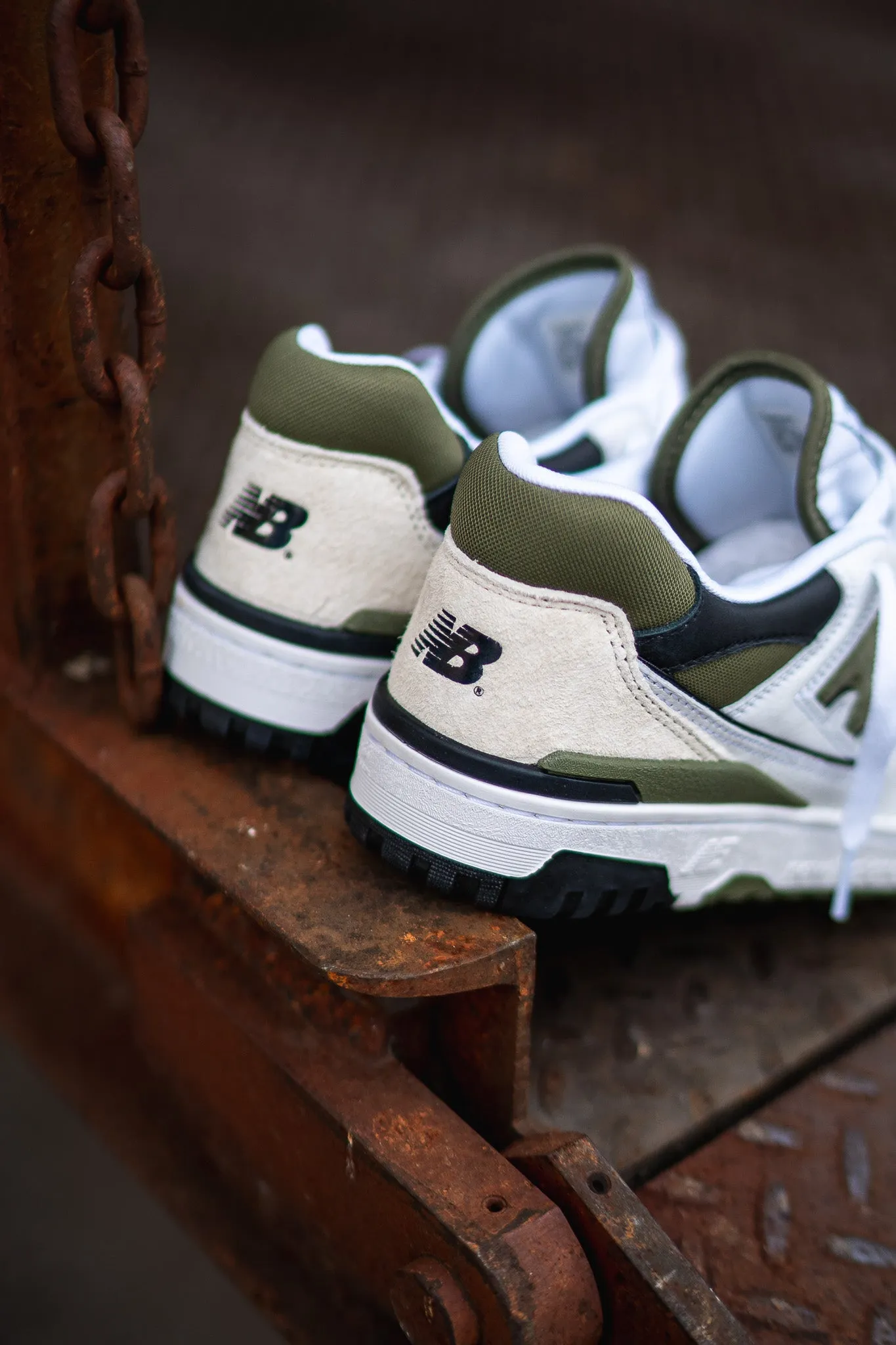 New Balance 550 - White/Olive (BB550DOB)