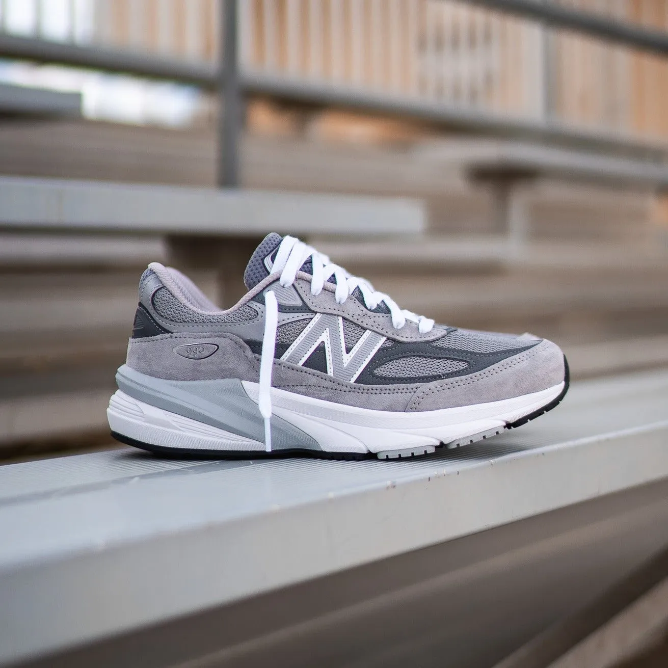 New Balance Men's 990v6 Grey Sneakers - M990GL6