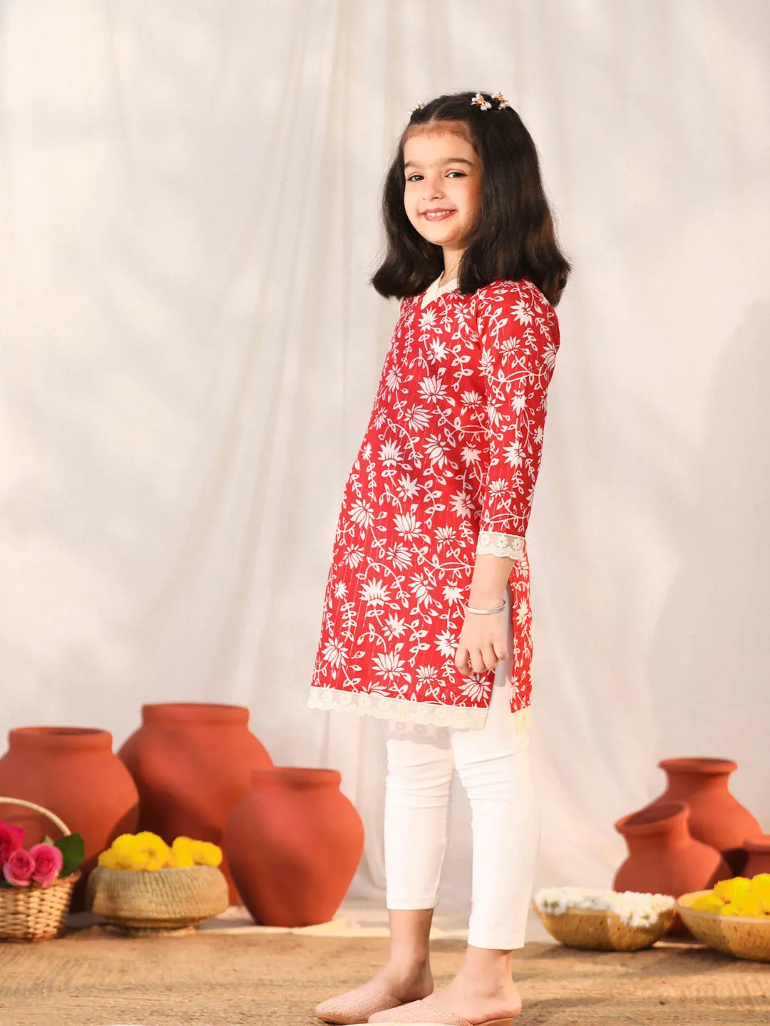 VASTRAMAY Girls' Red Kurta Leggings Set